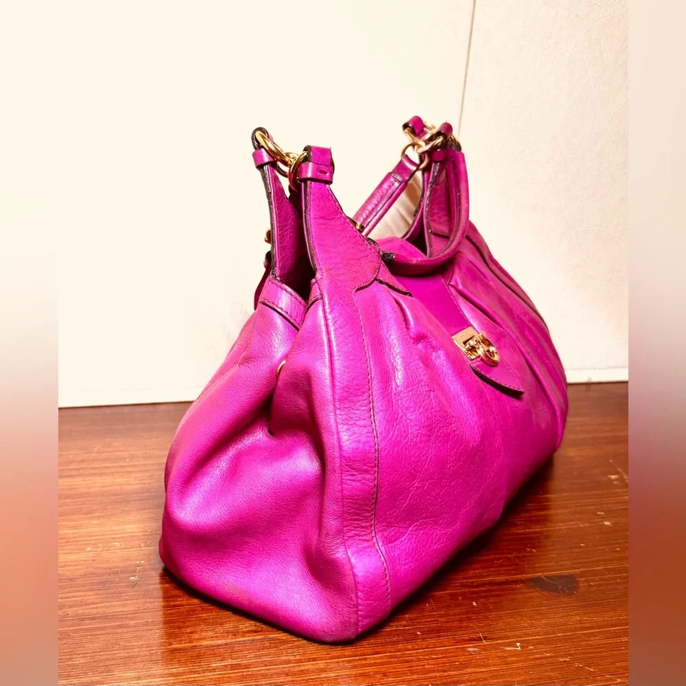 Salvatore Ferragamo Fuchsia Pink Leather Shoulder Bag Excellent Condition - Picture 2 of 9